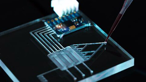 What is microfluidics? Why use laser welding machine?(图1)