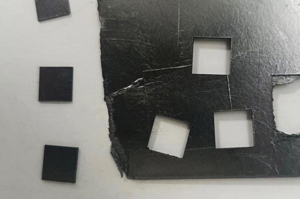 What is used to cut graphite sheets? Precision laser cutting machine!(图2)