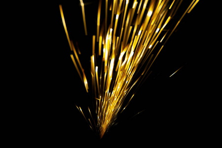 Transparent plastics are prone to sparks during laser welding(图1)